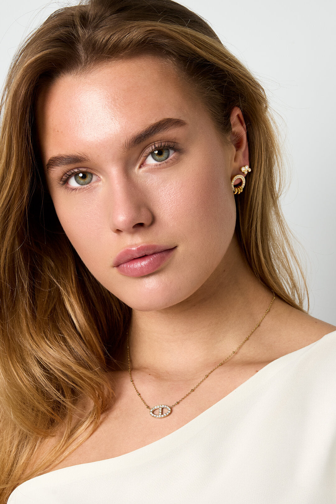 Elegant Zircon Pendant Necklace for Women