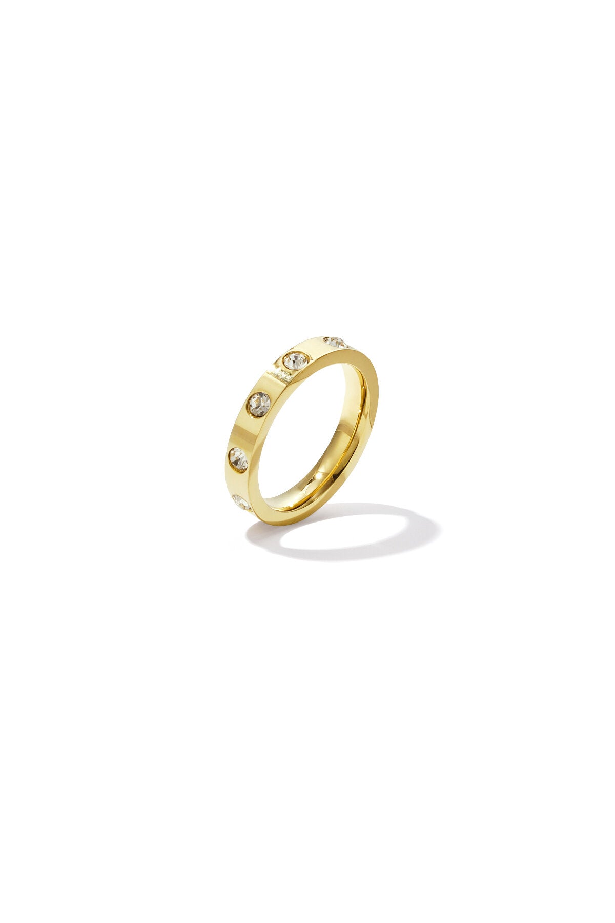 Ring mit minimalistischen Steinen
