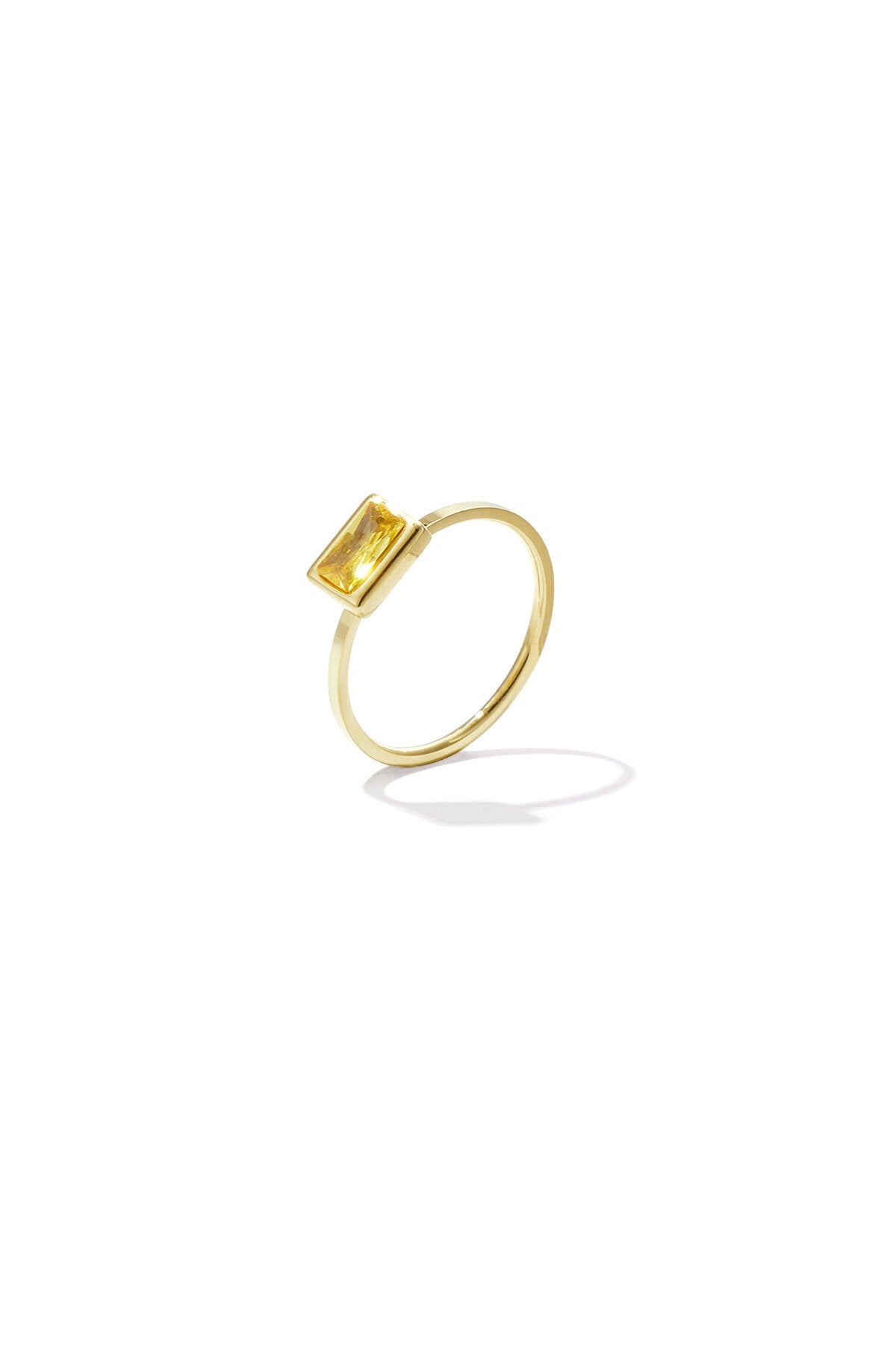 Ring mit rechteckigem Statement-Stein
