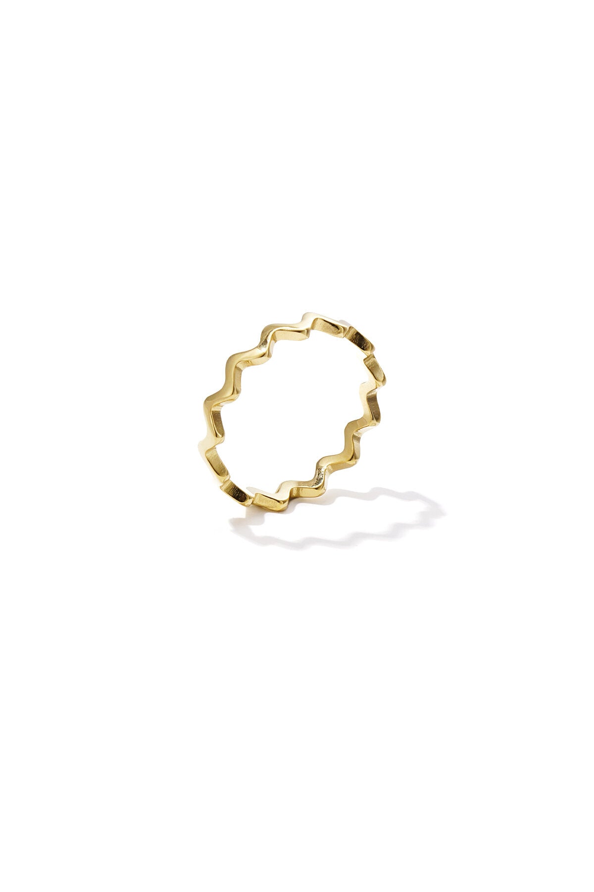 Ring wellenförmig und minimalistisch