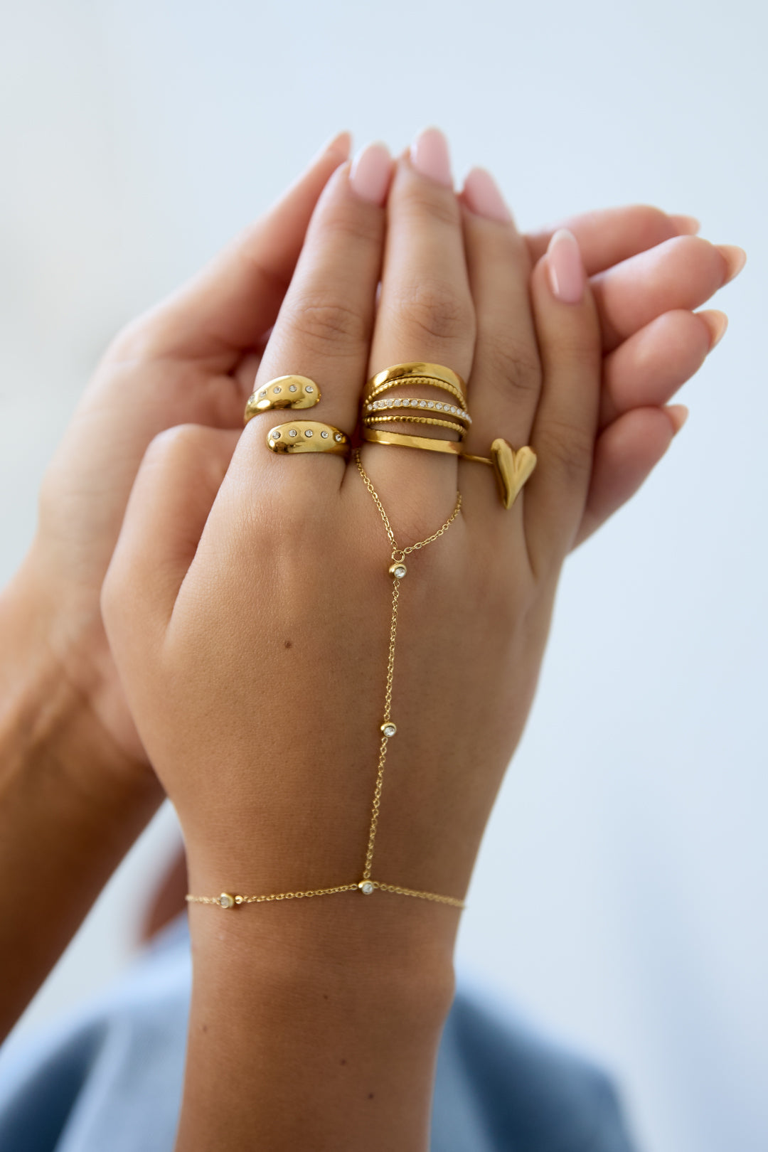 Sahara Handkette – Mit Steinen – getragen