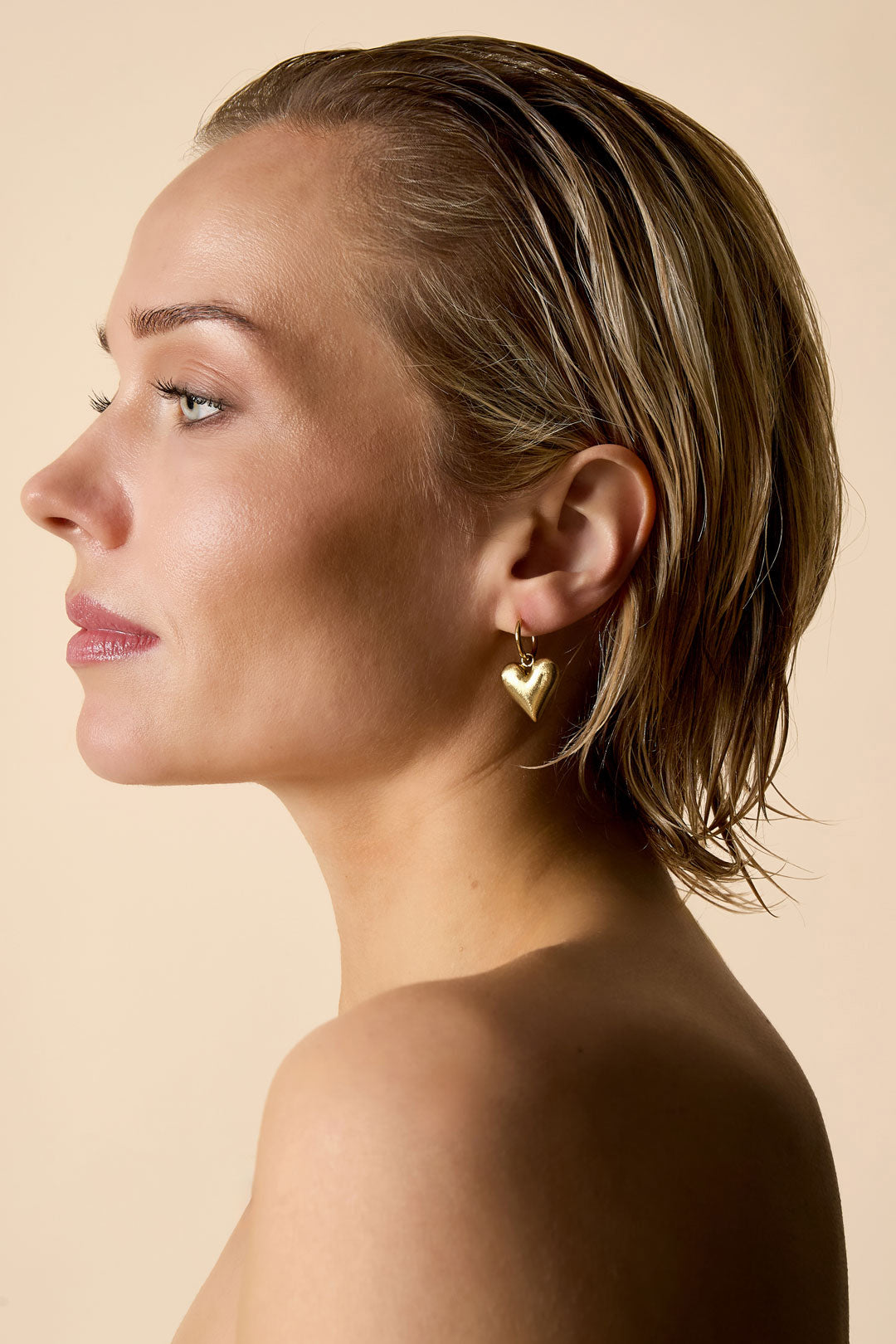 Amaya Ohrringe – Mini-Herz – LOVAMORE