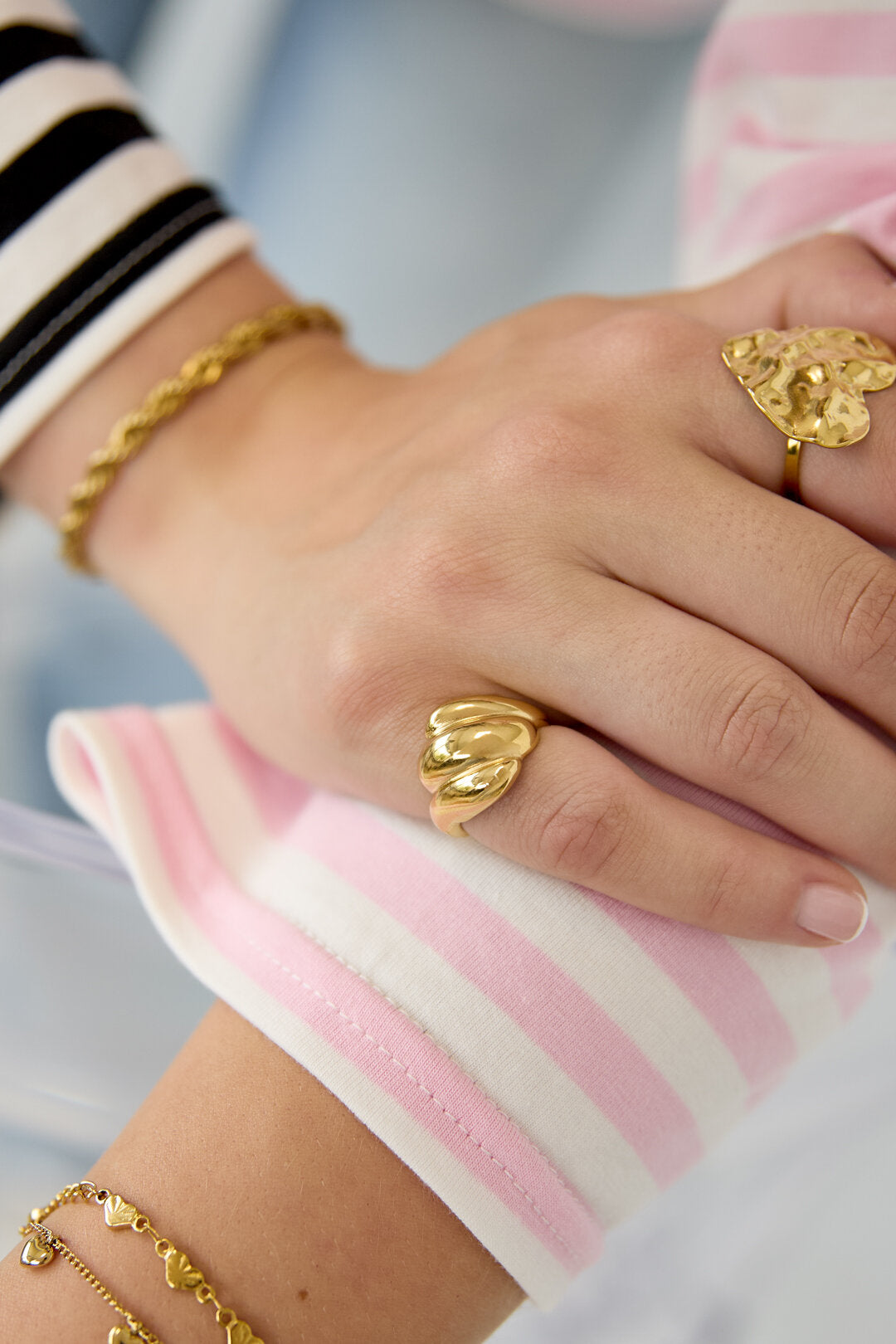 Verstellbarer Statement-Ring mit Blasen